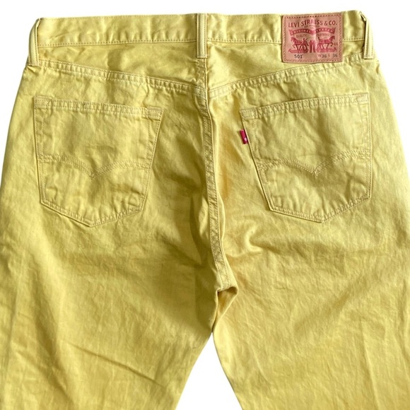 Levi's 501 Yellow Original Fit Buttonfly Men Jeans Size 36x36 - Picture 3 of 9